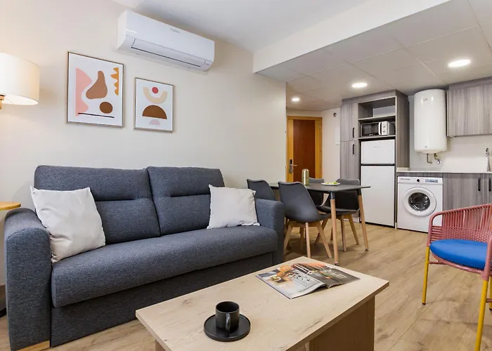 Bay By Olala Homes アパート